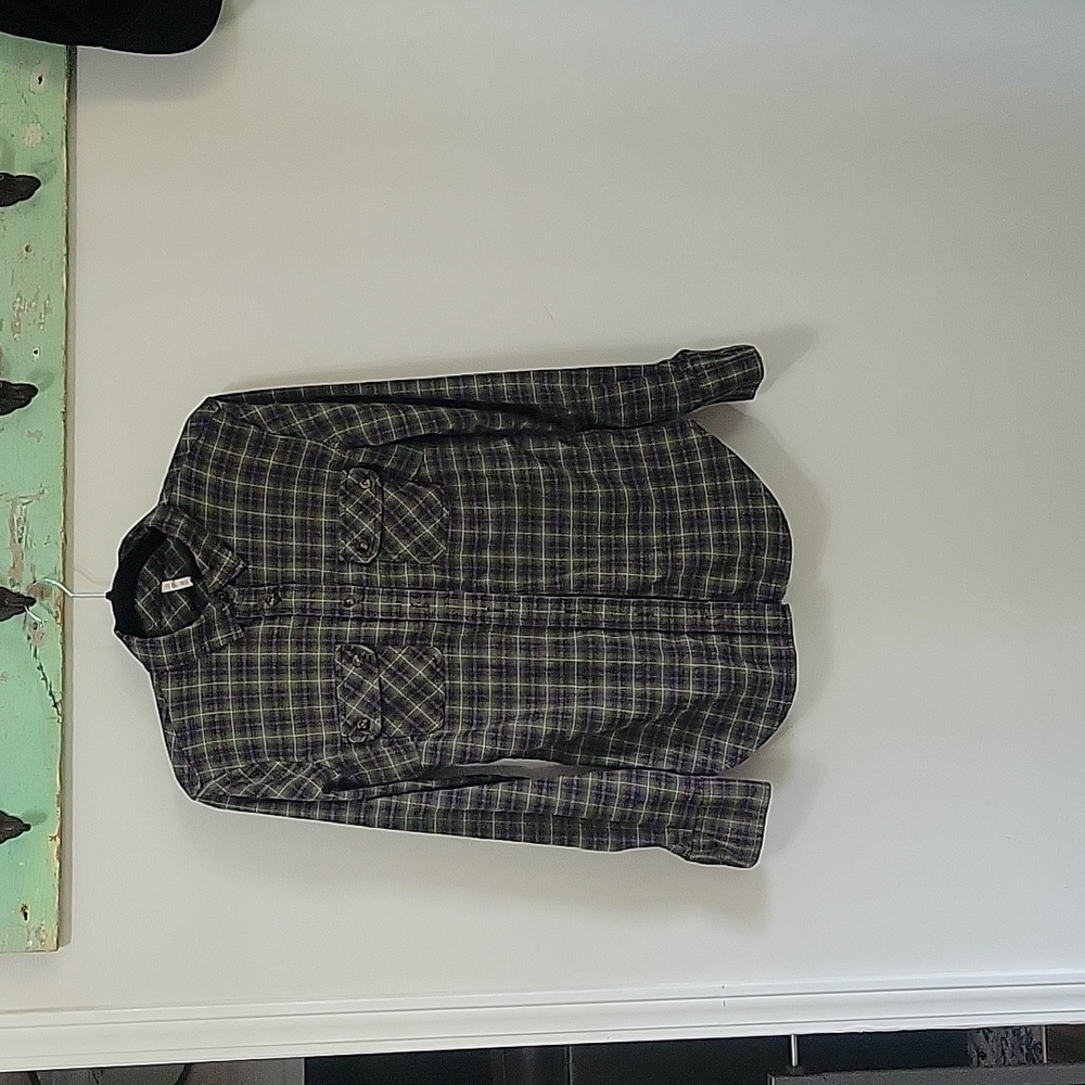 Adorable plaid long sleeve button up